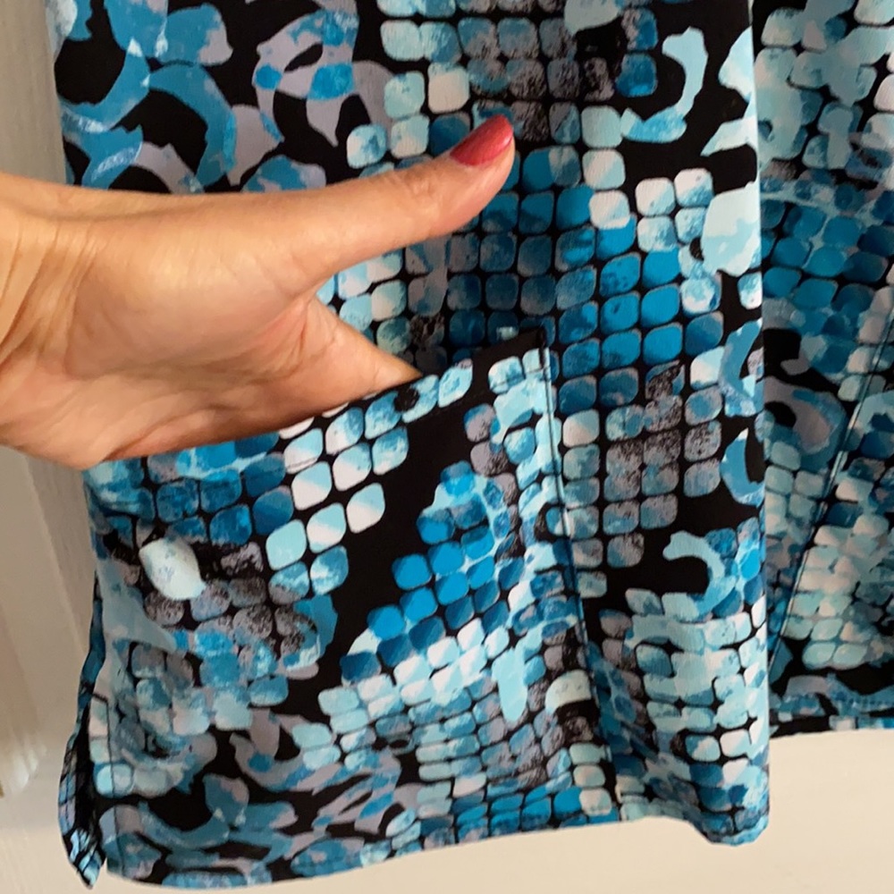 Scrub top - Picture 4 of 5